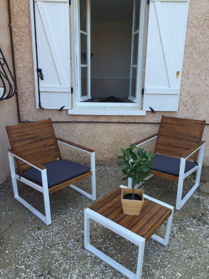Appartements La Fossette Plage Le Lavandou Bagian luar foto