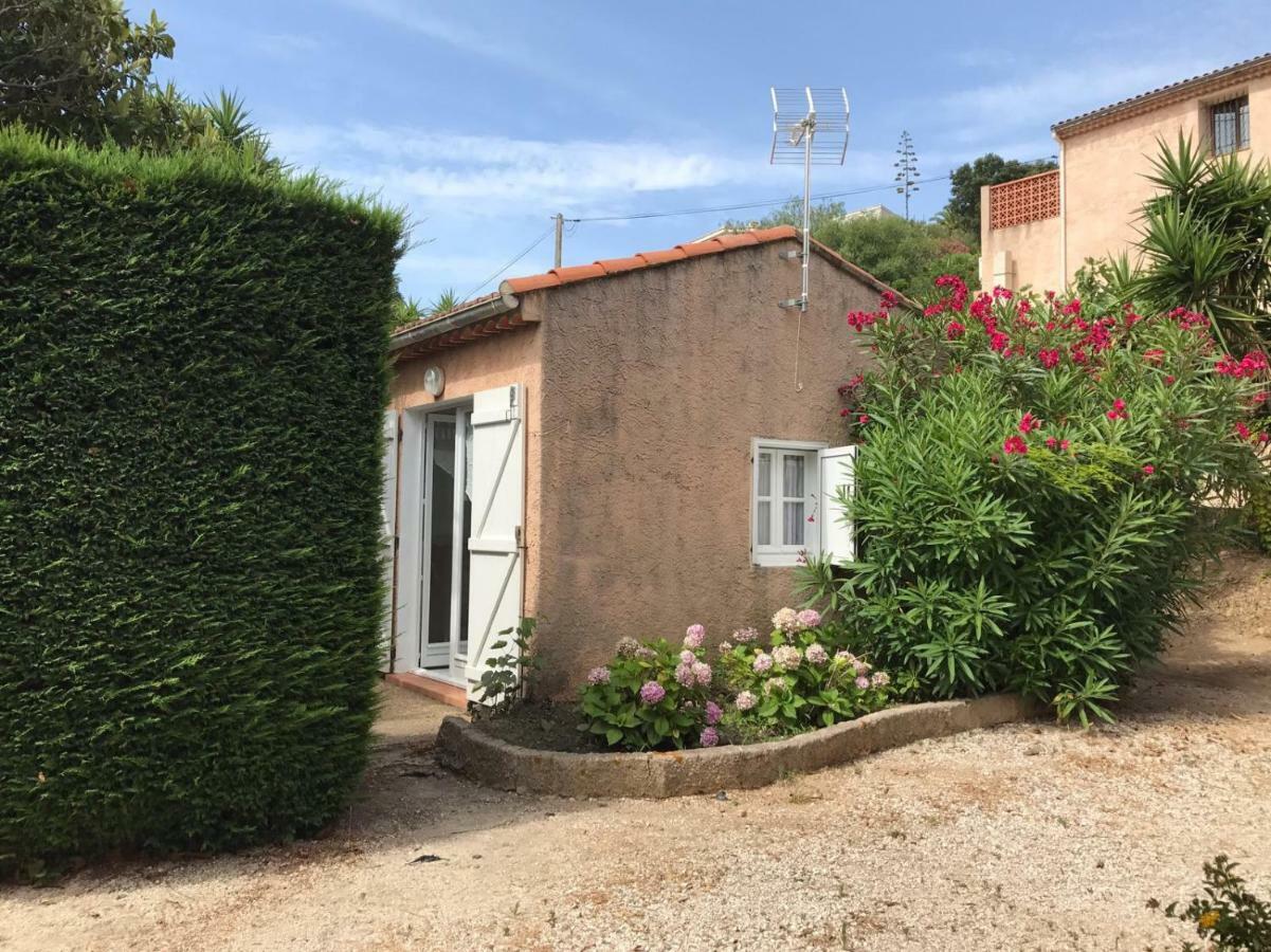 Appartements La Fossette Plage Le Lavandou Bagian luar foto